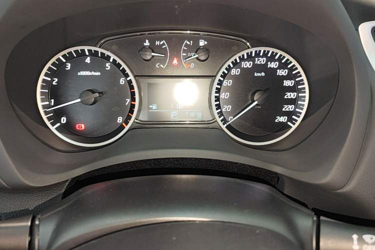 Used Nissan Sylphy 2019 Classic 1.6XE CVT Comfort Edition Instrument Cluster