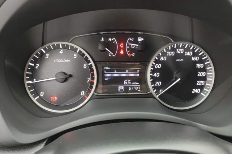 Used Nissan Sylphy 2019 1.6XV CVT Smart Connect Luxury Edition China V Standard Instrument Cluster