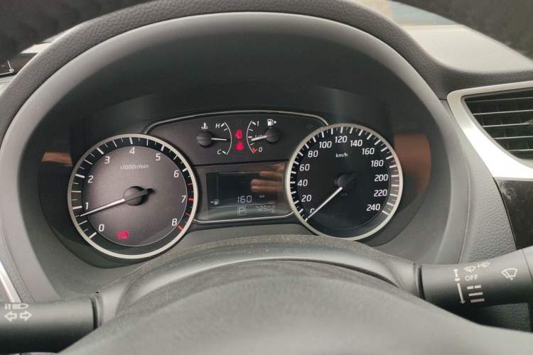 Used Nissan Sylphy 2019 1.6XV CVT Smart Connect Luxury Edition China VI Standard Instrument Cluster