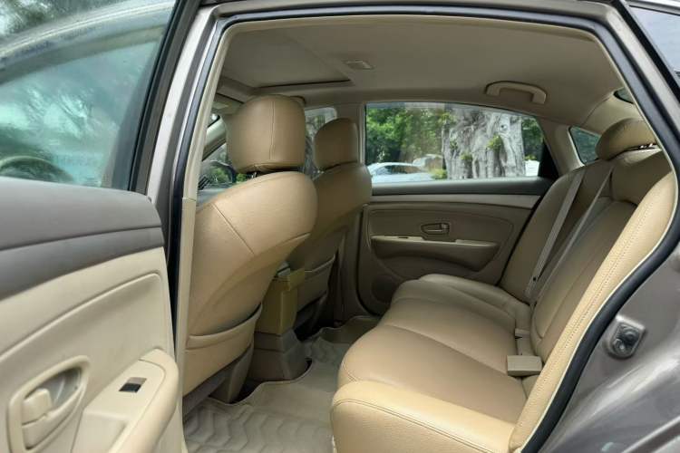 Used Nissan Sylphy 2019 Classic 1.6XE+ CVT SmartConnect Leading Edition Interior 2