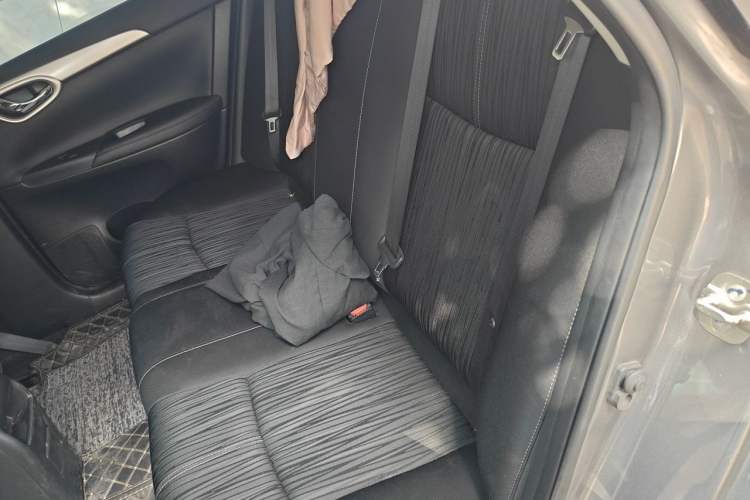Used Nissan Sylphy 2019 Classic 1.6XE CVT Comfort Edition Interior 4