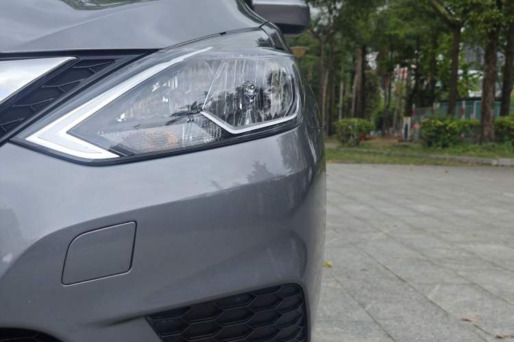 Used Nissan Sylphy 2019 Classic 1.6XE CVT Comfort Edition Left Front Headlight