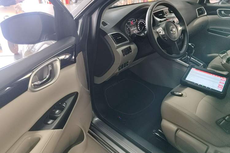 Used Nissan Sylphy 2019 1.6XV CVT Smart Connect Luxury Edition China VI Standard Left Front Seat