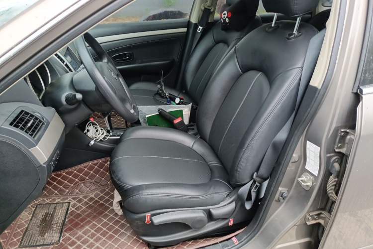 Used Nissan Sylphy 2019 Classic 1.6XE+ CVT SmartConnect Leading Edition Left Front Seat