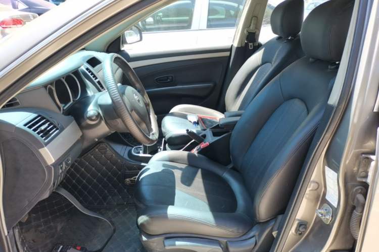 Used Nissan Sylphy 2019 Classic 1.6XE+ Manual SmartConnect Leading Edition Left Front Seat