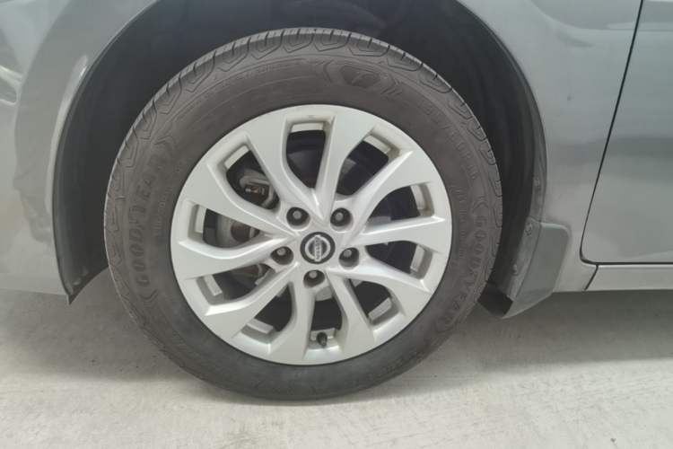 Used Nissan Sylphy 2019 1.6XV CVT Smart Connect Luxury Edition China VI Standard Left Front Wheel Hub