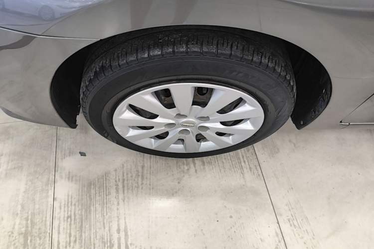 Used Nissan Sylphy 2019 Classic 1.6XE CVT Comfort Edition Left Front Wheel Hub