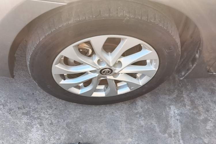 Used Nissan Sylphy 2019 1.6XE CVT Comfort Edition China V Standard Left Front Wheel Hub