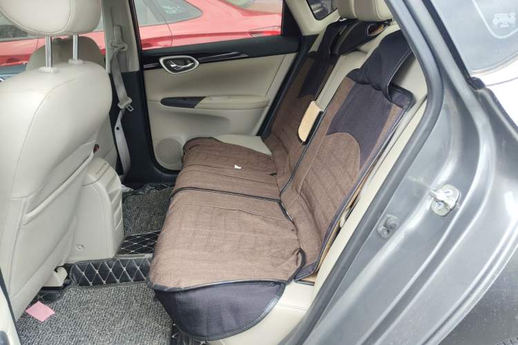 Used Nissan Sylphy 2019 1.6XV CVT Smart Connect Luxury Edition China VI Standard Left Rear Seat