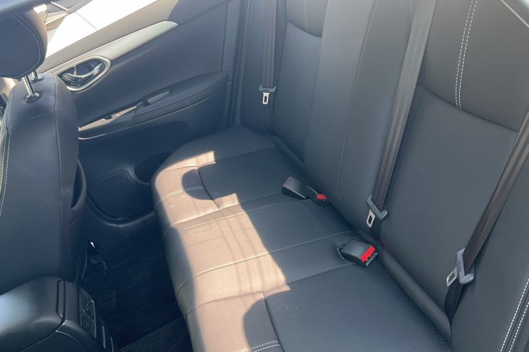 Used Nissan Sylphy 2019 1.6XE CVT Comfort Edition China VI Standard Left Rear Seat