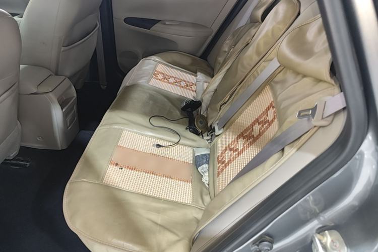 Used Nissan Sylphy 2019 1.6XV CVT Smart Connect Luxury Edition China VI Standard Left Rear Seat