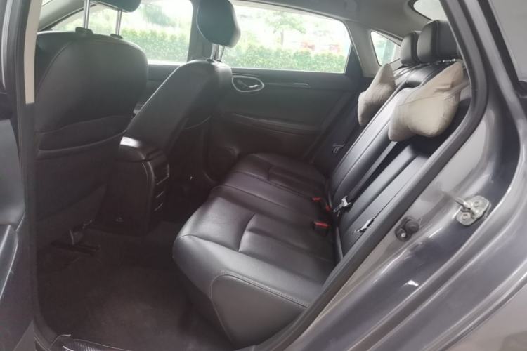 Used Nissan Sylphy 2019 1.6XV CVT Smart Connect Luxury Edition China VI Standard Left Rear Seat