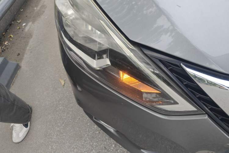 Used Nissan Sylphy 2019 Classic 1.6XL CVT Luxury Edition Right Front Headlight