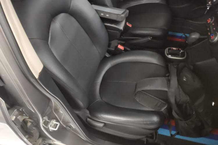 Used Nissan Sylphy 2019 Classic 1.6XE+ CVT SmartConnect Leading Edition Right Front Seat