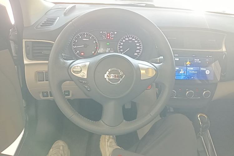 Used Nissan Sylphy 2019 1.6XV CVT Smart Connect Luxury Edition China VI Standard Steering Wheel