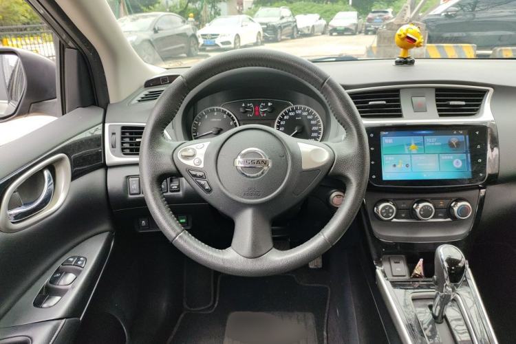 Used Nissan Sylphy 2019 1.6XV CVT Smart Connect Luxury Edition China VI Standard Steering Wheel