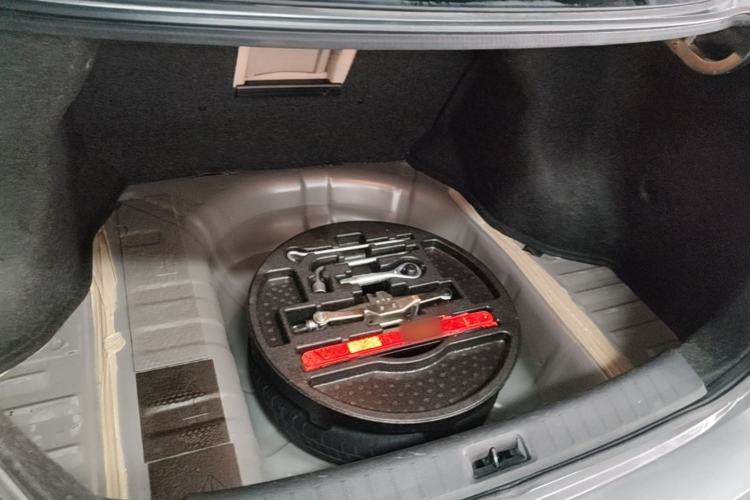 Used Nissan Sylphy 2019 1.6XV CVT Smart Connect Luxury Edition China VI Standard Trunk