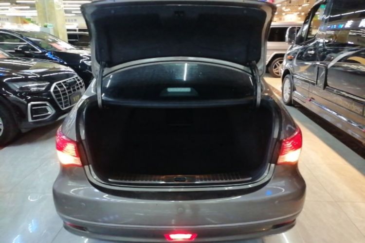 Used Nissan Sylphy 2019 Classic 1.6XE+ CVT SmartConnect Leading Edition Trunk