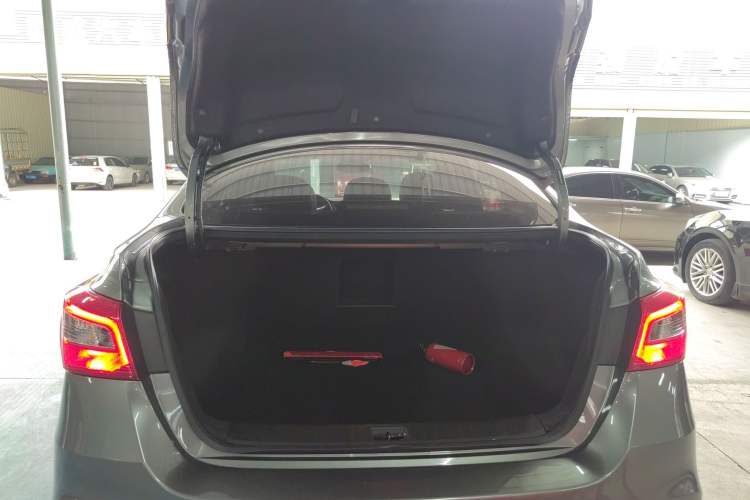 Used Nissan Sylphy 2019 Classic 1.6XL CVT Luxury Edition Trunk