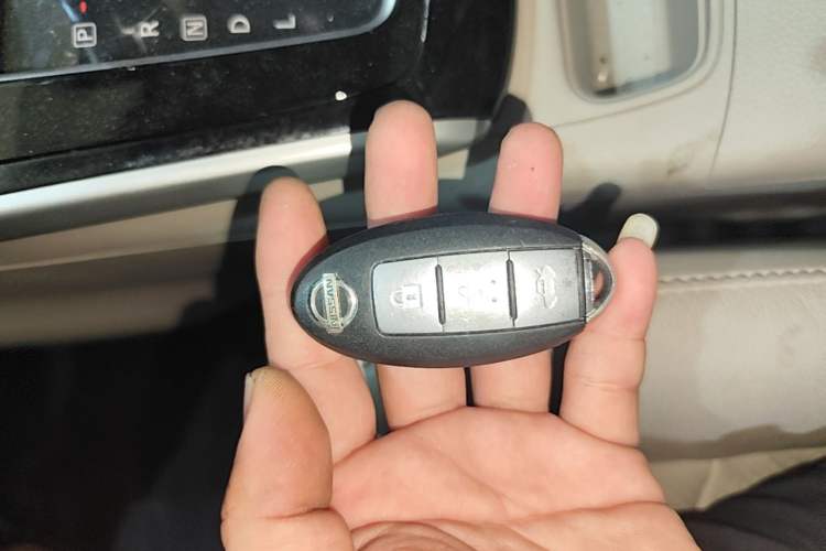 Used Nissan Sylphy 2019 1.6XV CVT Smart Connect Luxury Edition China VI Standard Vehicle Key