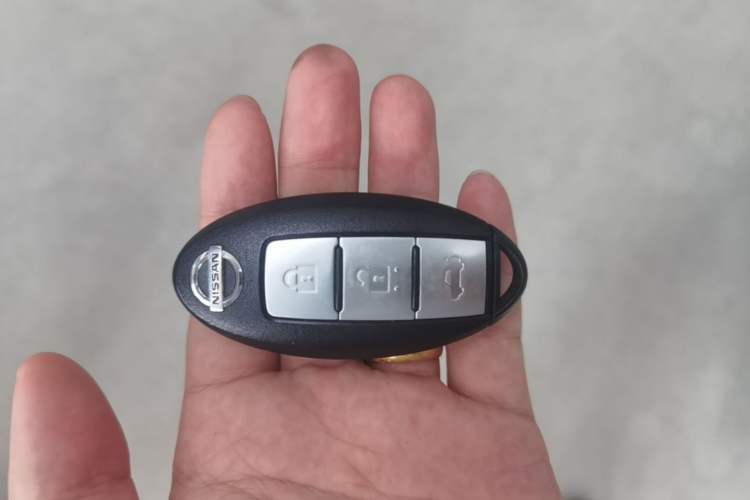 Used Nissan Sylphy 2019 1.6XV CVT Smart Connect Luxury Edition China VI Standard Vehicle Key
