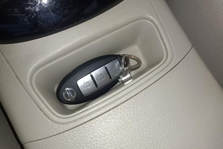 Used Nissan Sylphy 2019 1.6XV CVT Smart Connect Luxury Edition China VI Standard Vehicle Key