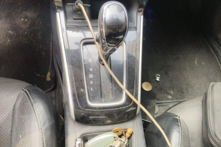 Used Nissan Sylphy 2019 1.6XV CVT Smart Connect Luxury Edition China VI Standard Gear Lever