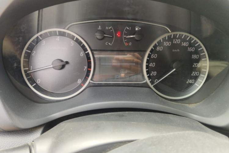 Used Nissan Sylphy 2019 1.6XV CVT Smart Connect Luxury Edition China VI Standard Odometer Close Up