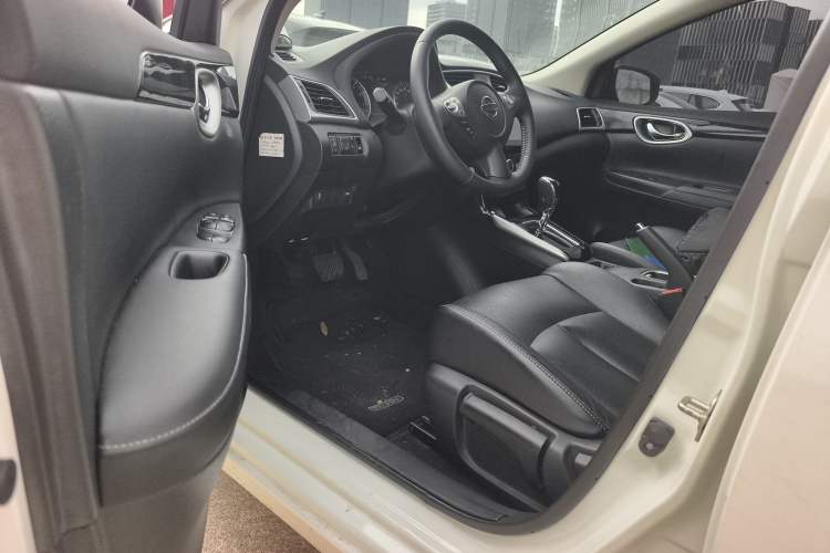 Used Nissan Sylphy 2019 1.6XV CVT Smart Connect Luxury Edition China VI Standard Driver Seat
