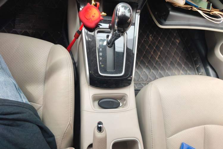 Used Nissan Sylphy 2019 1.6XV CVT Smart Connect Luxury Edition China VI Standard Gear Lever