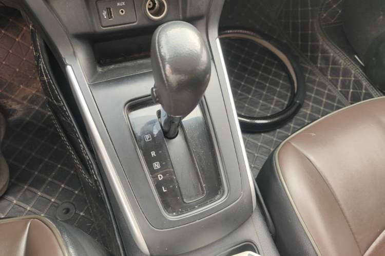 Used Nissan Sylphy 2019 Classic 1.6XE CVT Comfort Edition Gear Lever