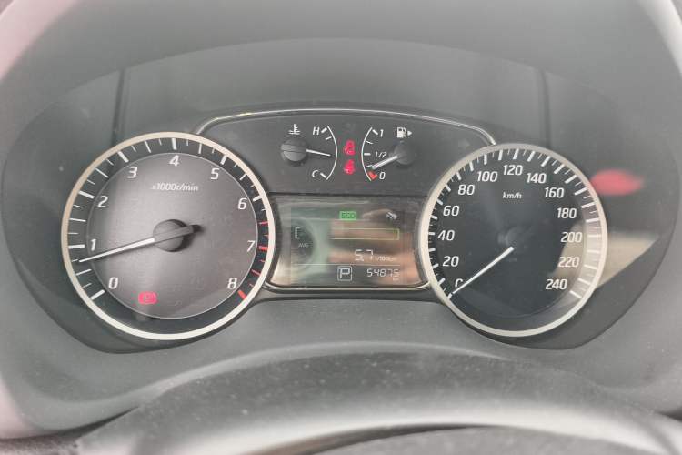 Used Nissan Sylphy 2019 1.6XV CVT Smart Connect Luxury Edition China VI Standard Instrument Cluster
