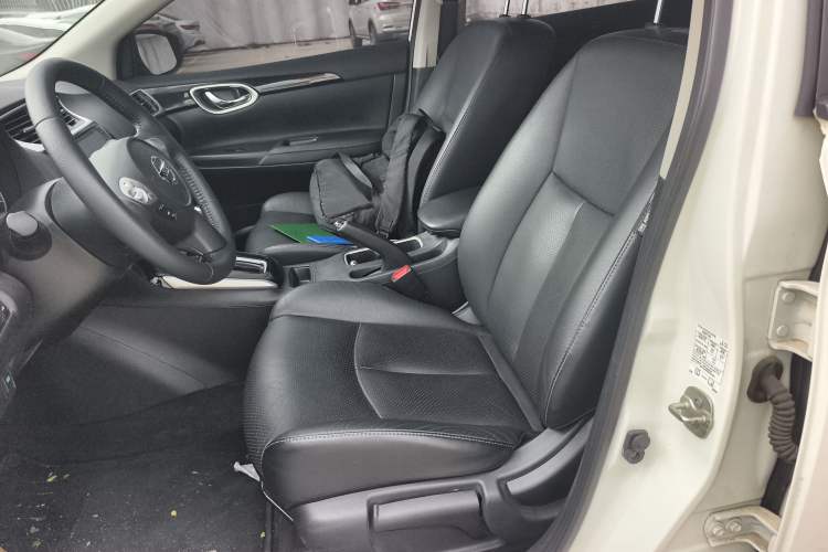 Used Nissan Sylphy 2019 1.6XV CVT Smart Connect Luxury Edition China VI Standard Left Front Seat