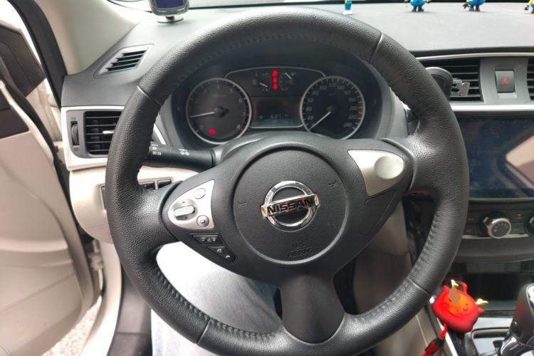 Used Nissan Sylphy 2019 1.6XV CVT Smart Connect Luxury Edition China VI Standard Steering Wheel