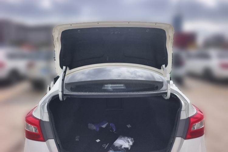 Used Nissan Sylphy 2019 1.6XV CVT Smart Connect Luxury Edition China VI Standard Trunk