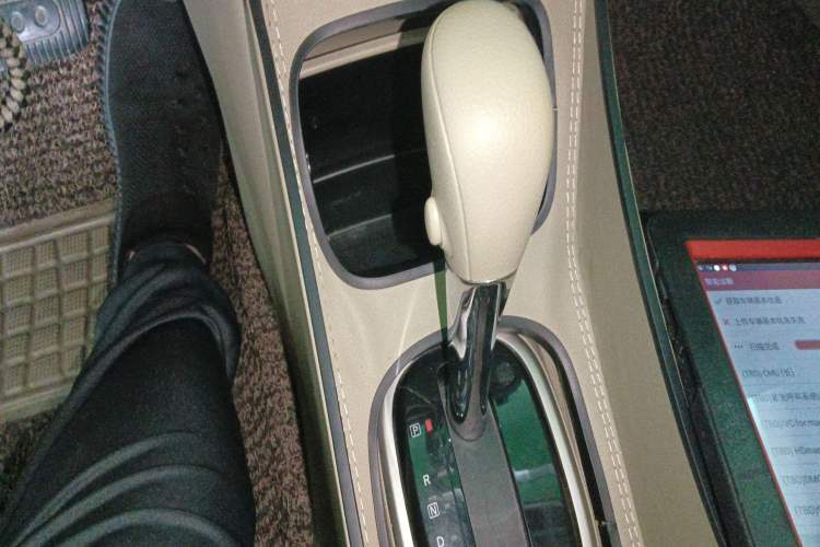 Used Nissan Sylphy 2019 Classic 1.6XE+ CVT SmartConnect Leading Edition Gear Lever