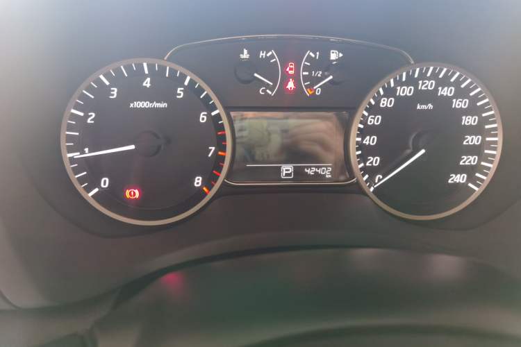Used Nissan Sylphy 2019 1.6XV CVT Smart Connect Luxury Edition China VI Standard Odometer Close Up