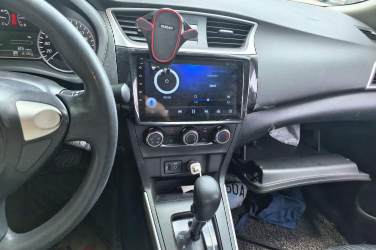 Used Nissan Sylphy 2019 Classic 1.6XE CVT Comfort Edition Audio And AC Panel