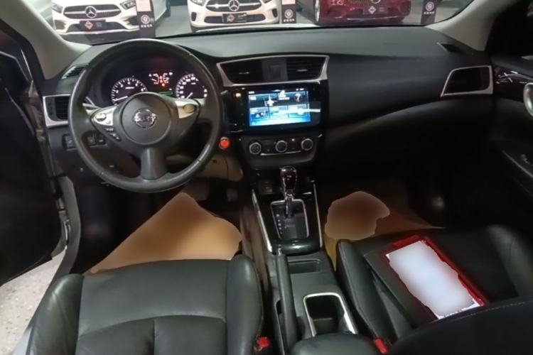 Used Nissan Sylphy 2019 1.6XV CVT Smart Connect Luxury Edition China VI Standard Center Console