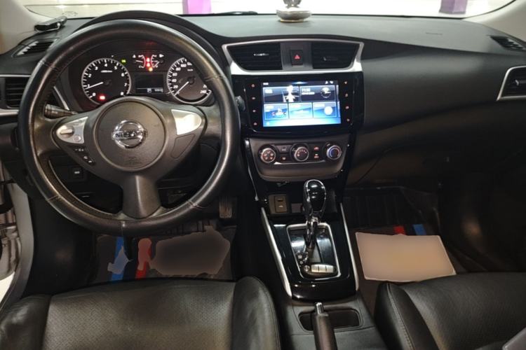 Used Nissan Sylphy 2019 1.6XV CVT Smart Connect Luxury Edition China VI Standard Center Console