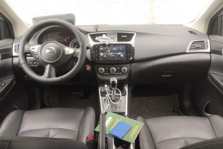 Used Nissan Sylphy 2019 1.6XV CVT Smart Connect Luxury Edition China VI Standard Center Console