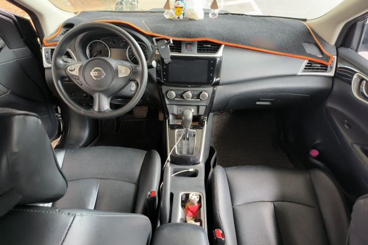 Used Nissan Sylphy 2019 Classic 1.6XL CVT Luxury Edition Center Console