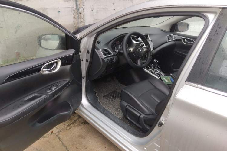Used Nissan Sylphy 2019 1.6XV CVT Smart Connect Luxury Edition China VI Standard Driver Seat