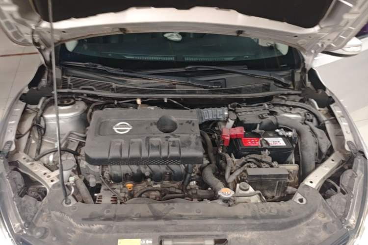 Used Nissan Sylphy 2019 1.6XV CVT Smart Connect Luxury Edition China VI Standard Engine Bay