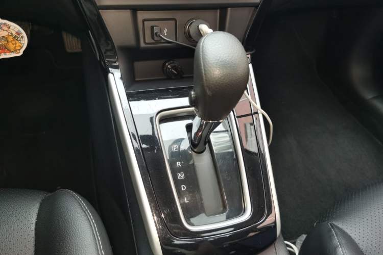 Used Nissan Sylphy 2019 Classic 1.6XL CVT Luxury Edition Gear Lever