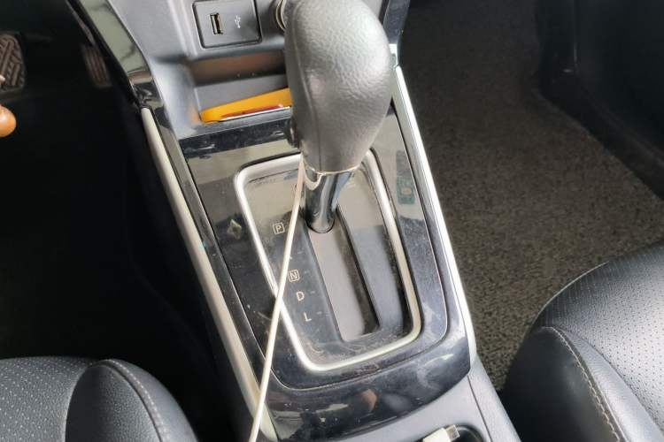 Used Nissan Sylphy 2019 Classic 1.6XL CVT Luxury Edition Gear Lever