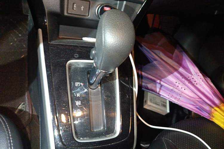 Used Nissan Sylphy 2019 Classic 1.6XE CVT Comfort Edition Gear Lever
