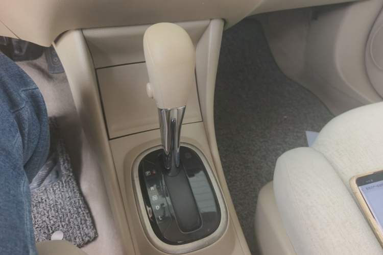 Used Nissan Sylphy 2019 Classic 1.6XE+ CVT SmartConnect Leading Edition Gear Lever