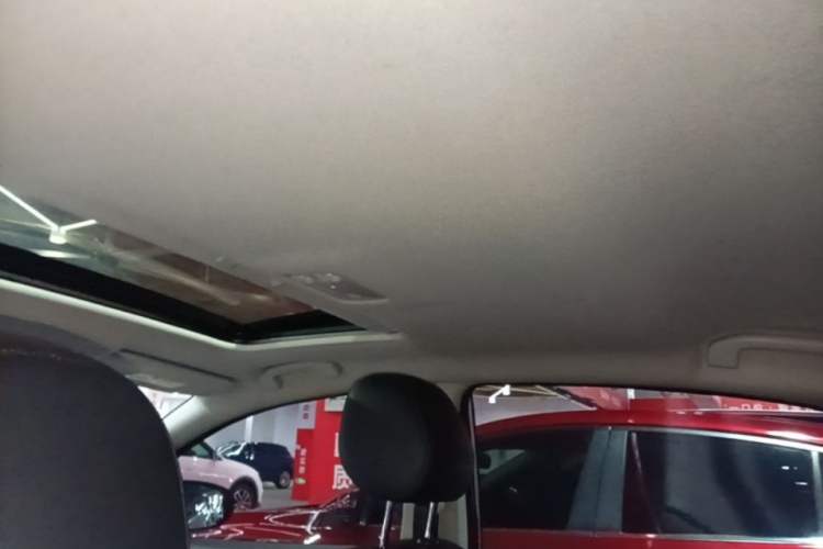 Used Nissan Sylphy 2019 1.6XV CVT Smart Connect Luxury Edition China VI Standard Headliner