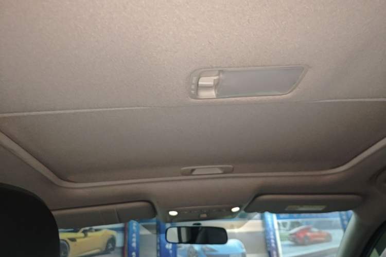 Used Nissan Sylphy 2019 1.6XV CVT Smart Connect Luxury Edition China VI Standard Headliner